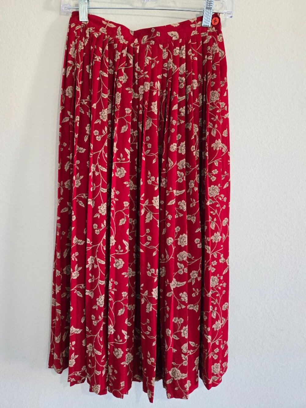 Talbots Petites Floral Pleated Maxi Skirt size 6P Red Beige Botanical Vine print